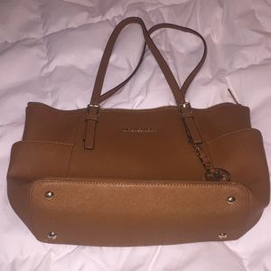 Michael Kors tan shoulder bag
